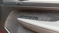 Volvo XC40 2.0 B3P Plus Dark 5dr Auto Petrol Estate